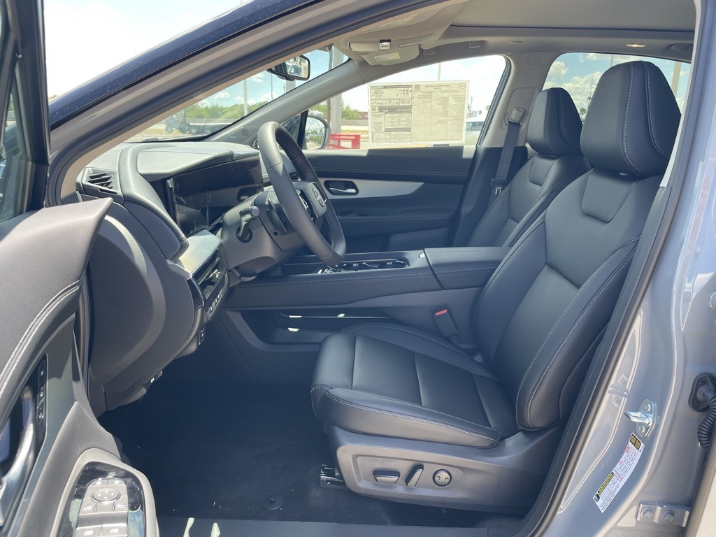 2025 Nissan Murano SL photo 12