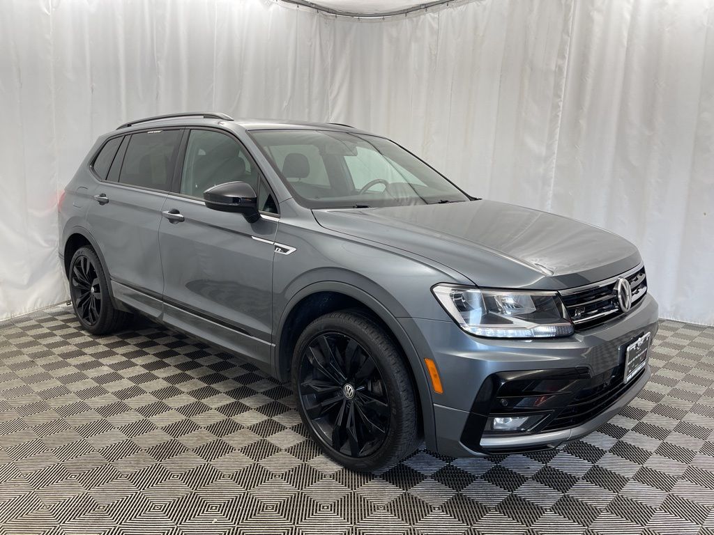 2020 Volkswagen Tiguan SE R-Line Black photo 2