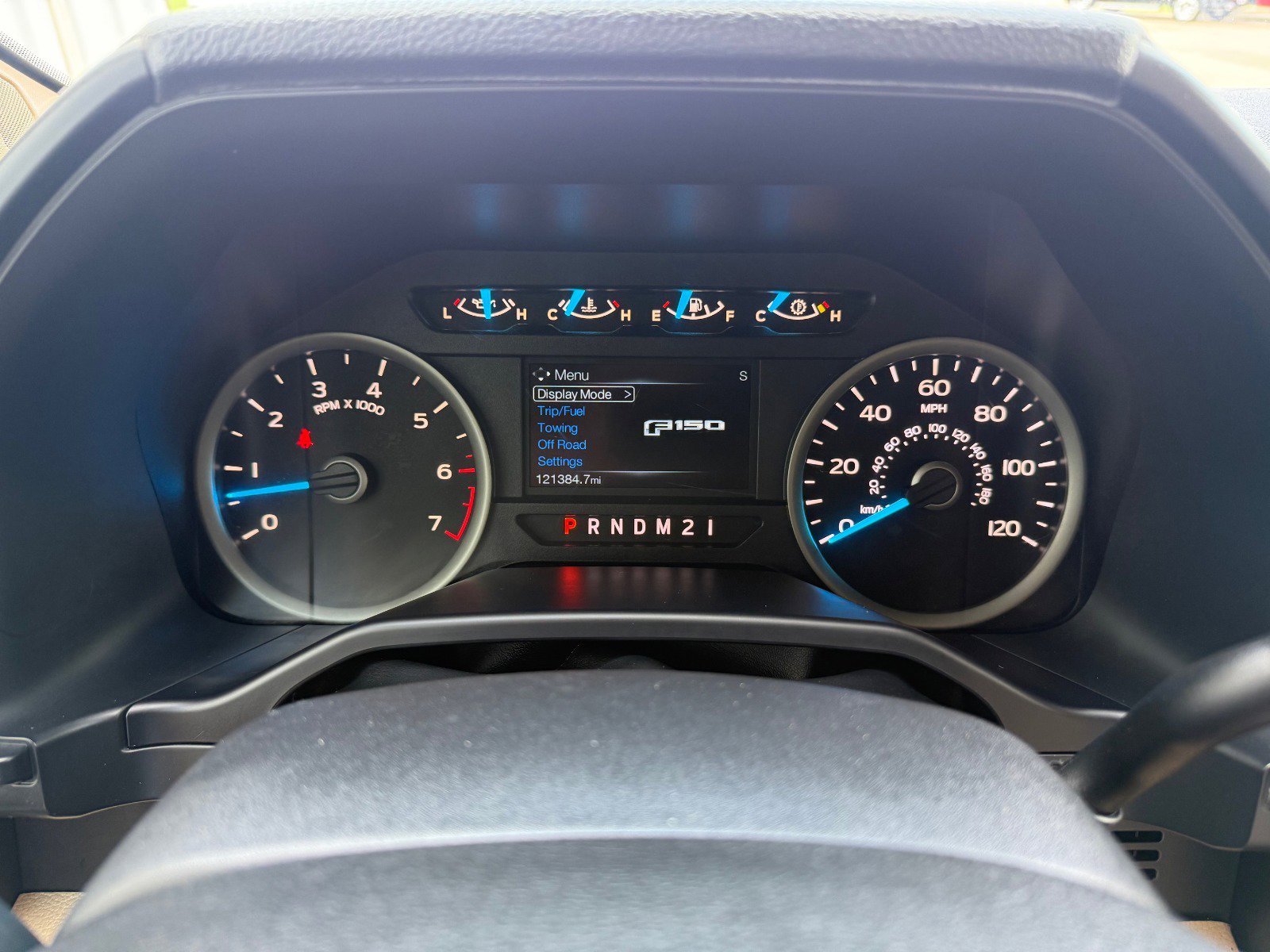 2015 Ford F-150 XLT photo 18