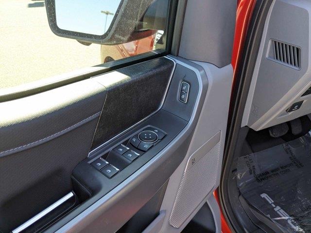 2023 Ford F-150 XLT photo 13