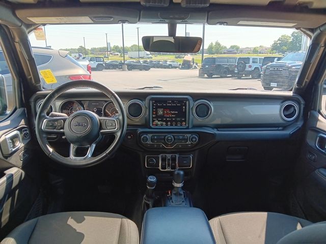 2022 Jeep Wrangler Unlimited Sahara photo 14