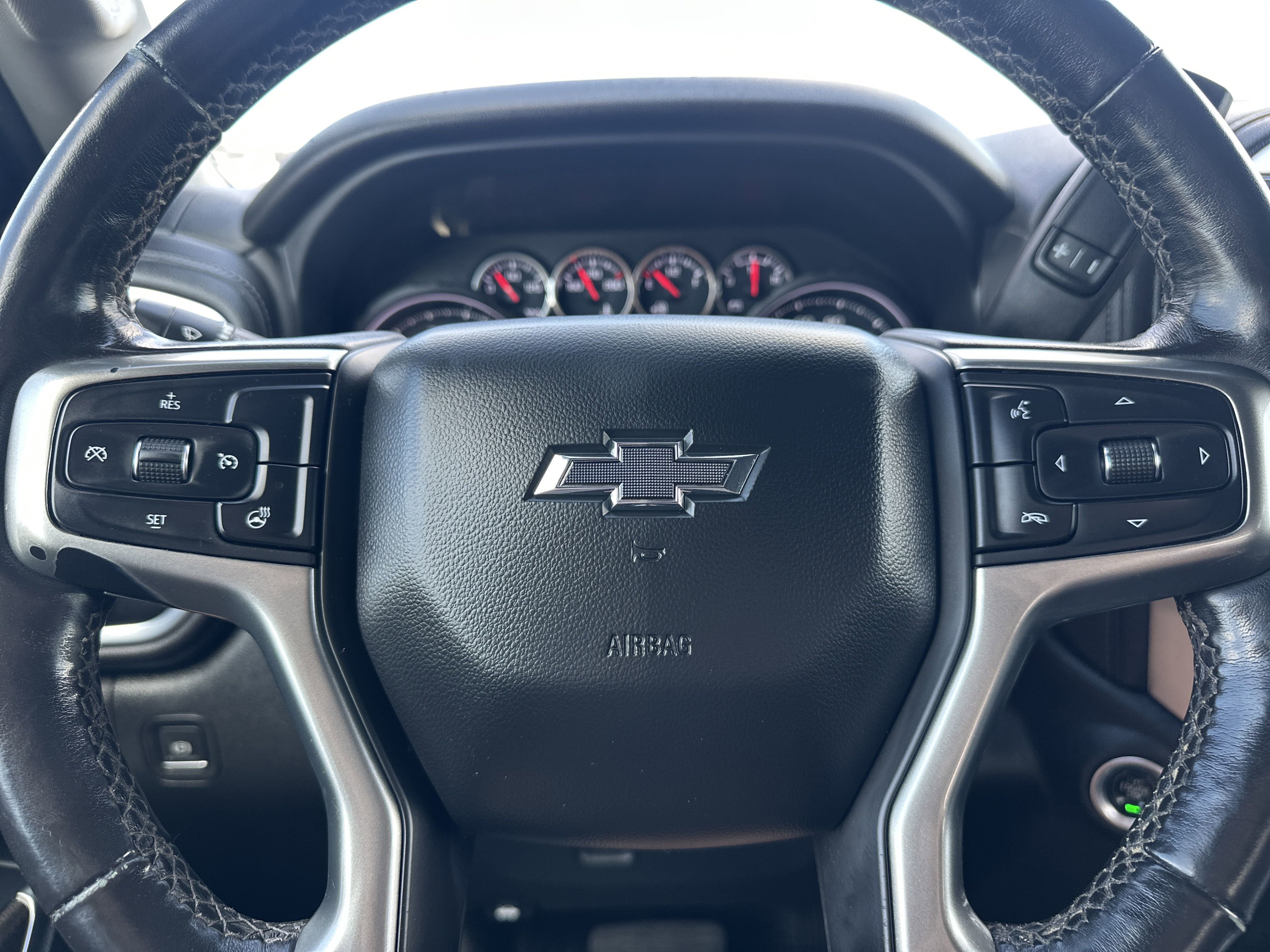 2021 Chevrolet Silverado 1500 RST photo 9