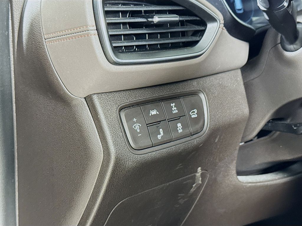 2020 Hyundai Santa Fe Limited photo 15