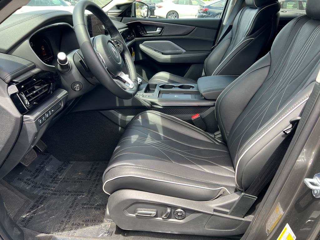 2026 Acura MDX SH-AWD Advance photo 13