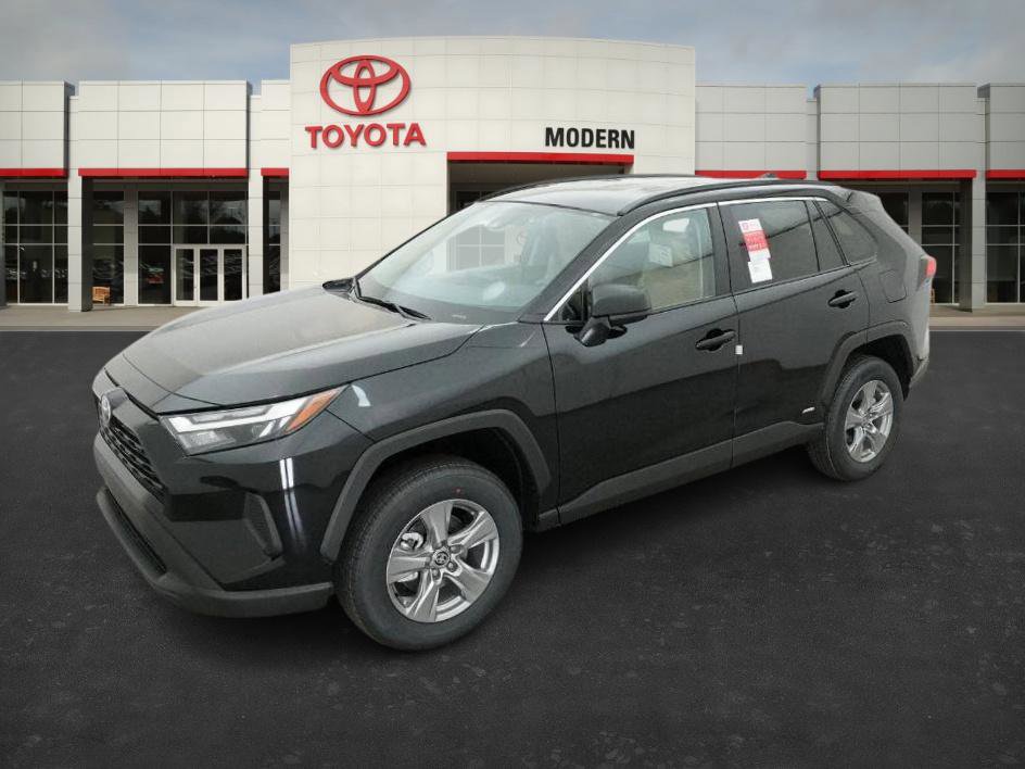 2025 Toyota RAV4 LE's photo