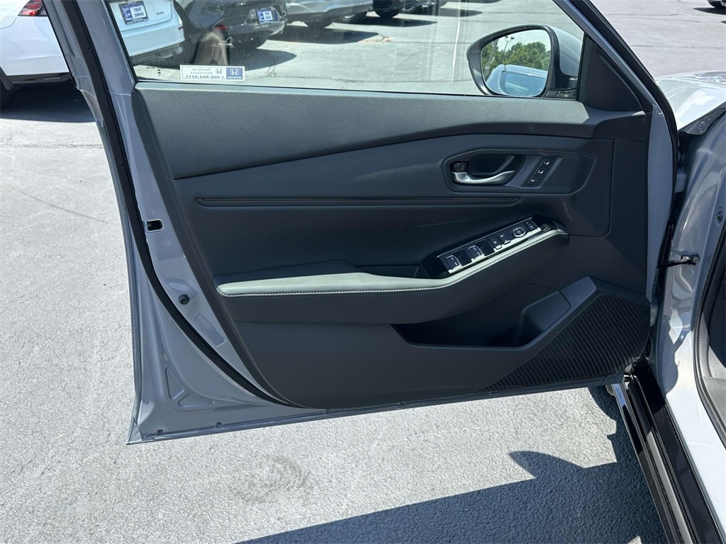 2025 Honda Accord Hybrid Touring photo 5