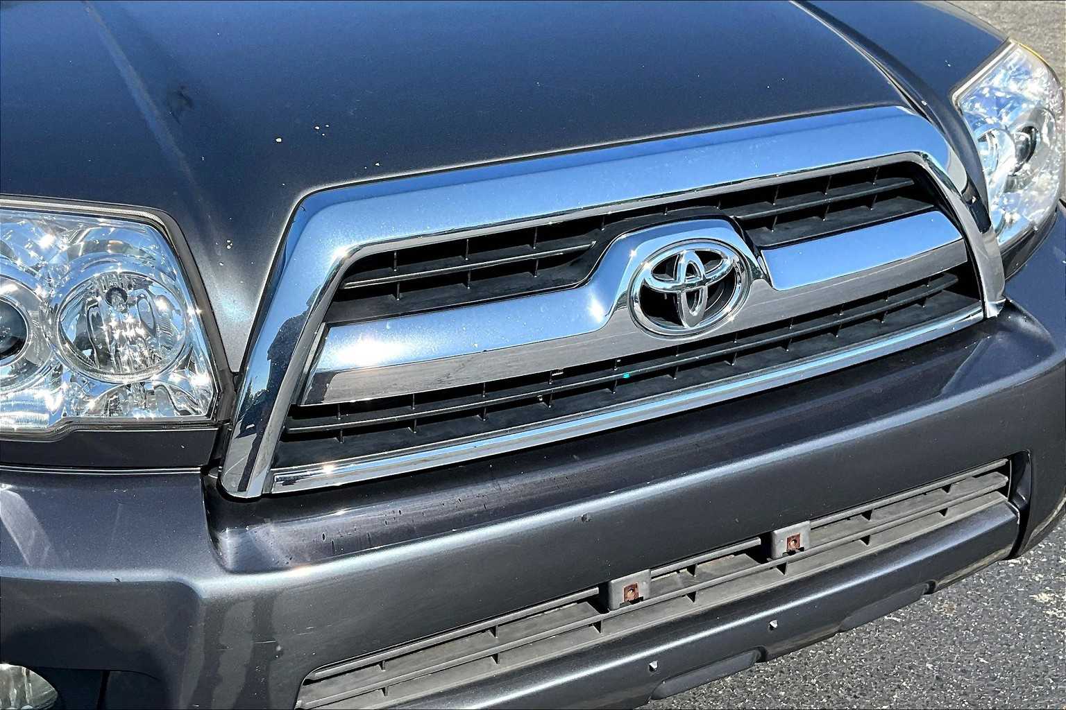 2007 Toyota 4Runner SR5 photo 26