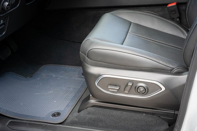 2025 Jeep Wagoneer Base photo 13