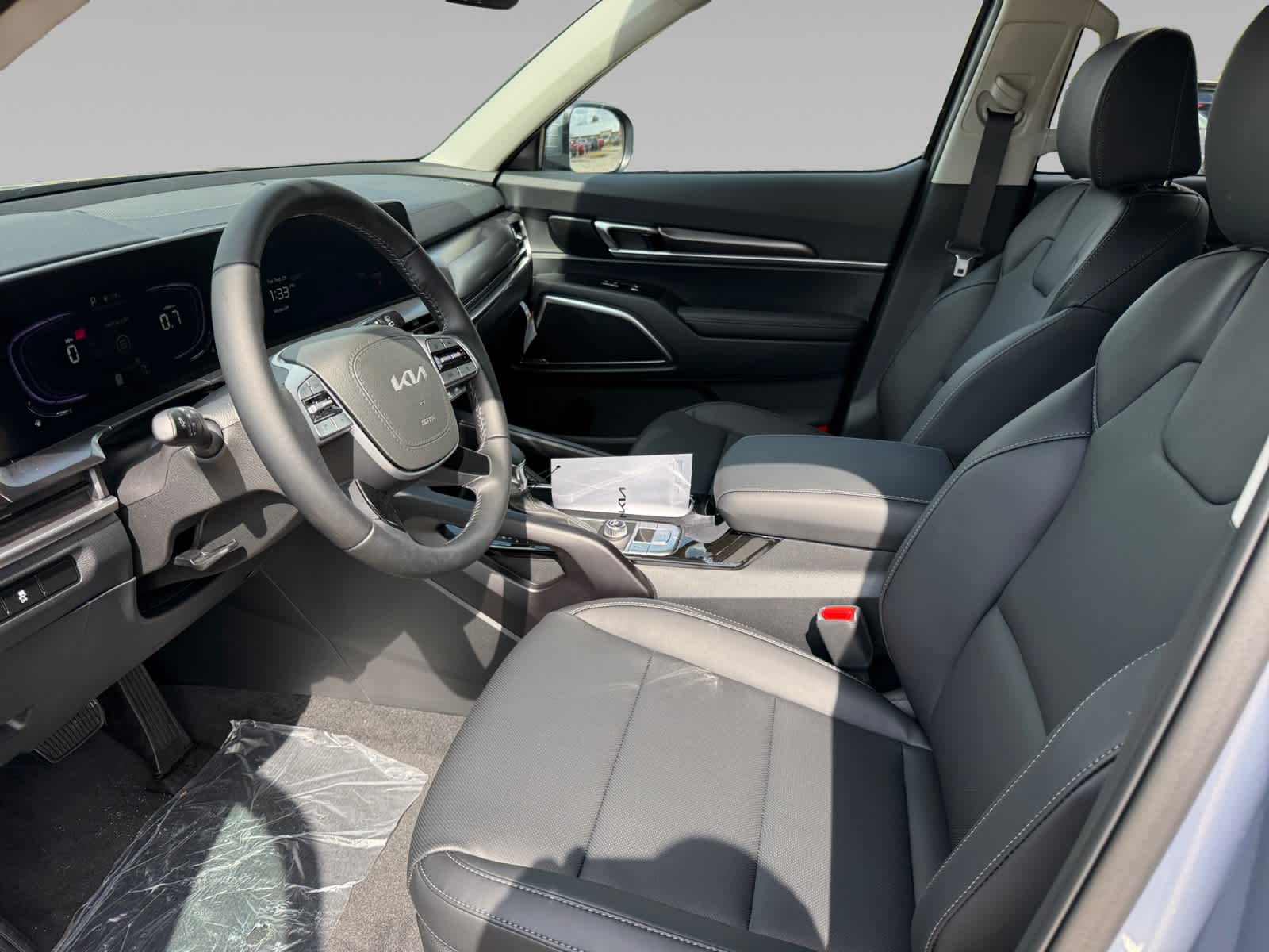 2025 Kia Telluride LX photo 6