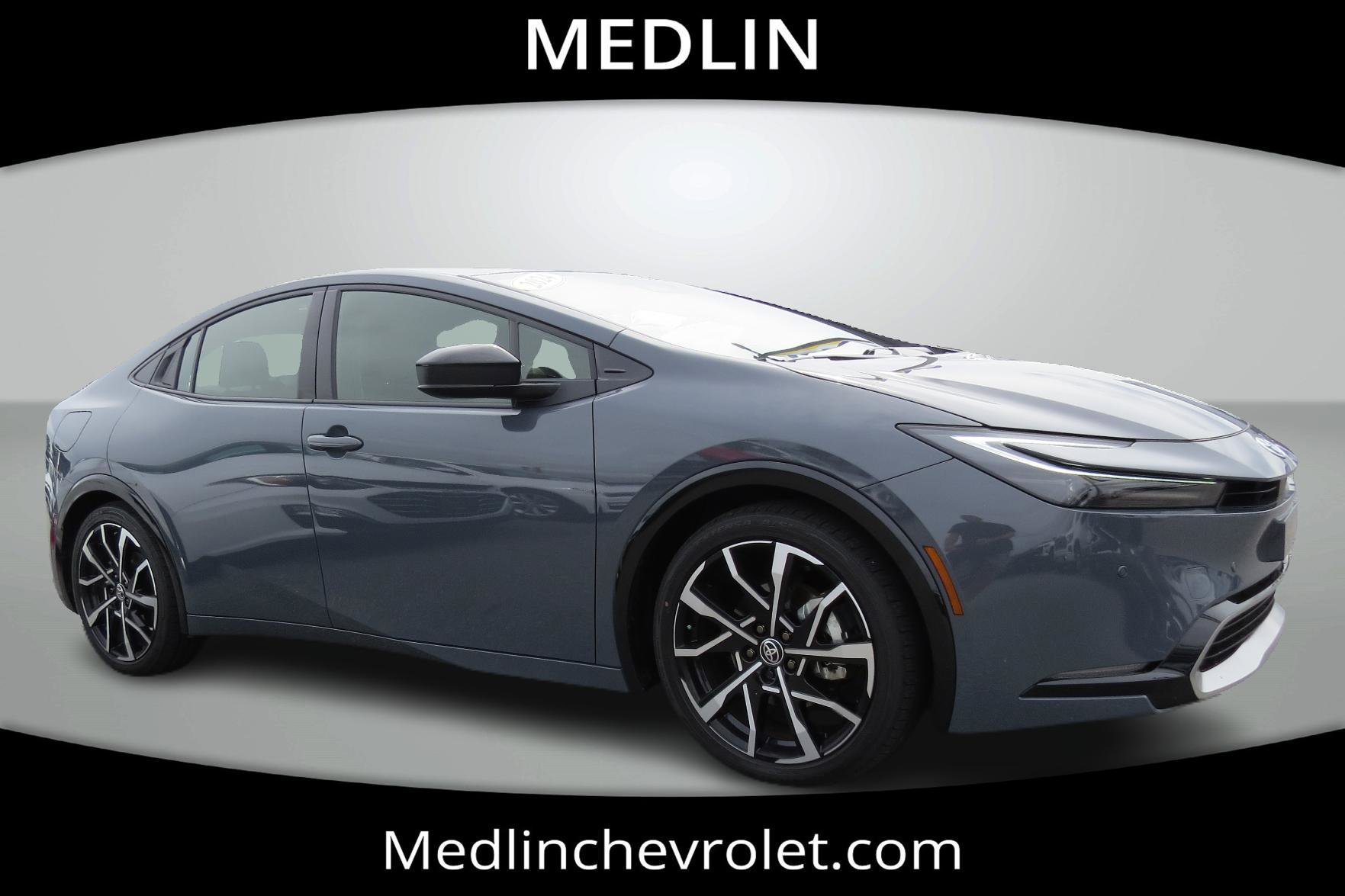 2024 Toyota Prius Prime SE photo 8