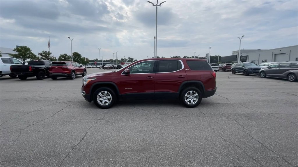 2017 Gmc Acadia SLE photo 4