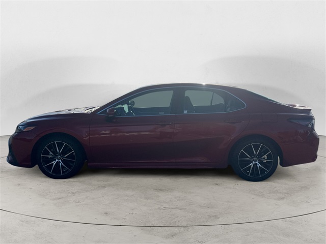 2024 Toyota Camry SE photo 2