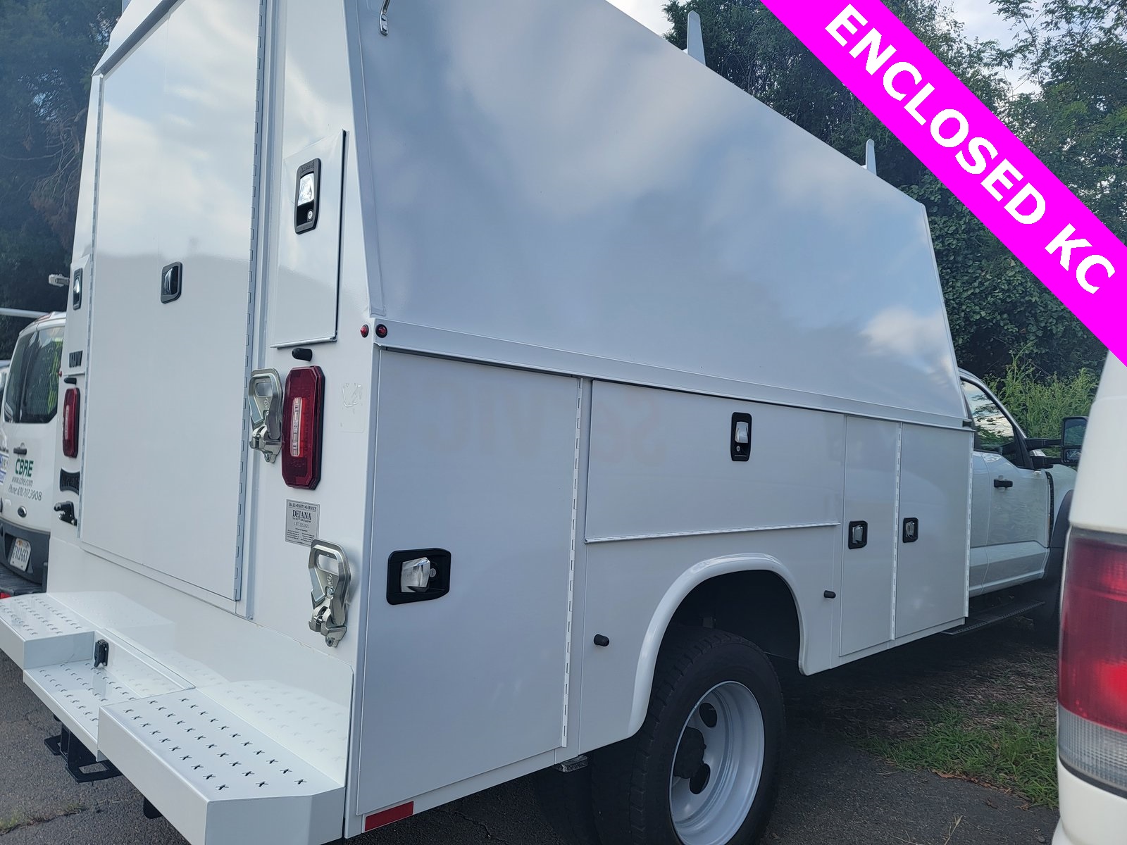 2025 Ford F-450 Super Duty Chassis Cab XL's photo