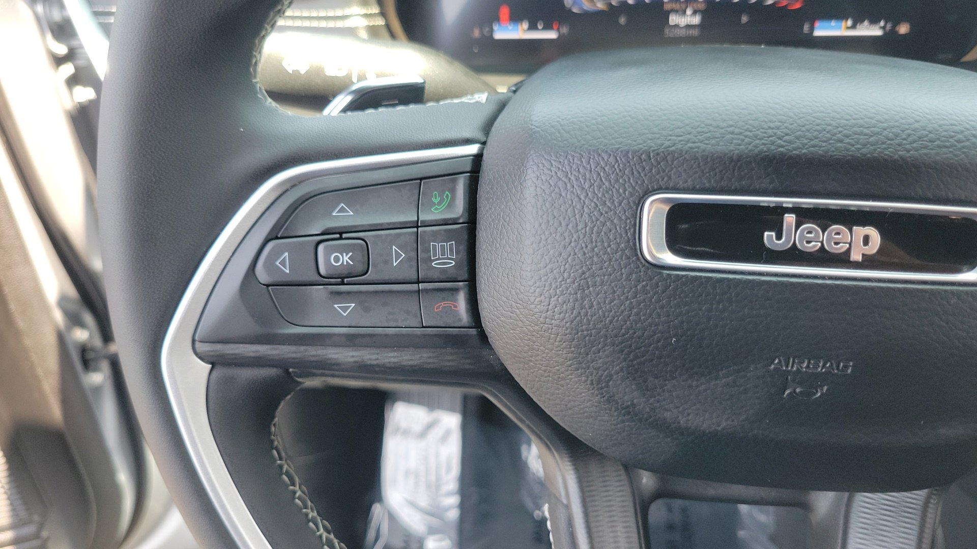 2025 Jeep Grand Cherokee Laredo X photo 21
