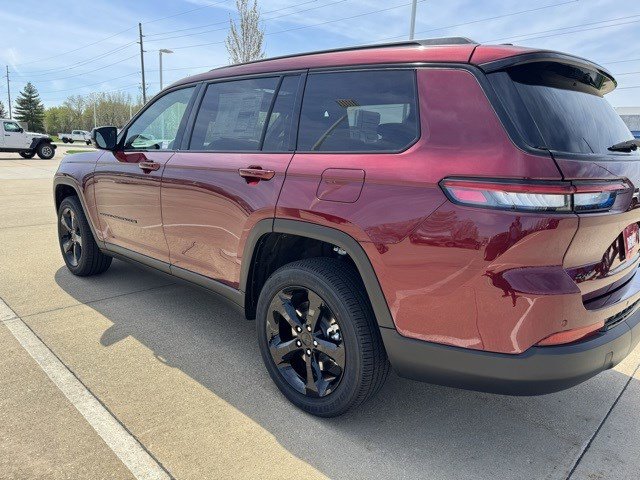 2025 Jeep Grand Cherokee Altitude X photo 4