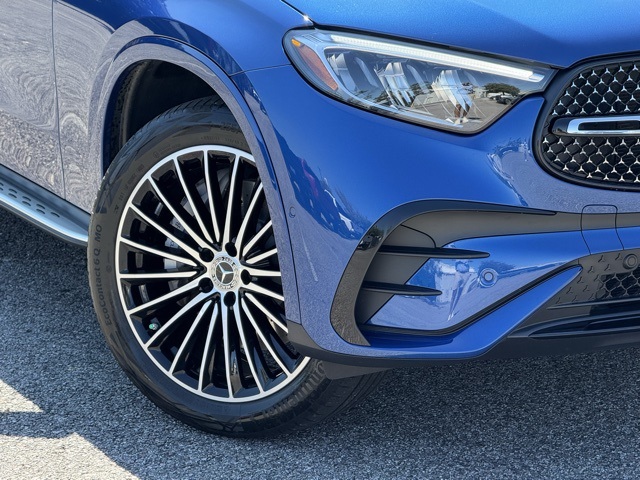 2024 Mercedes Benz GLC 300 photo 9