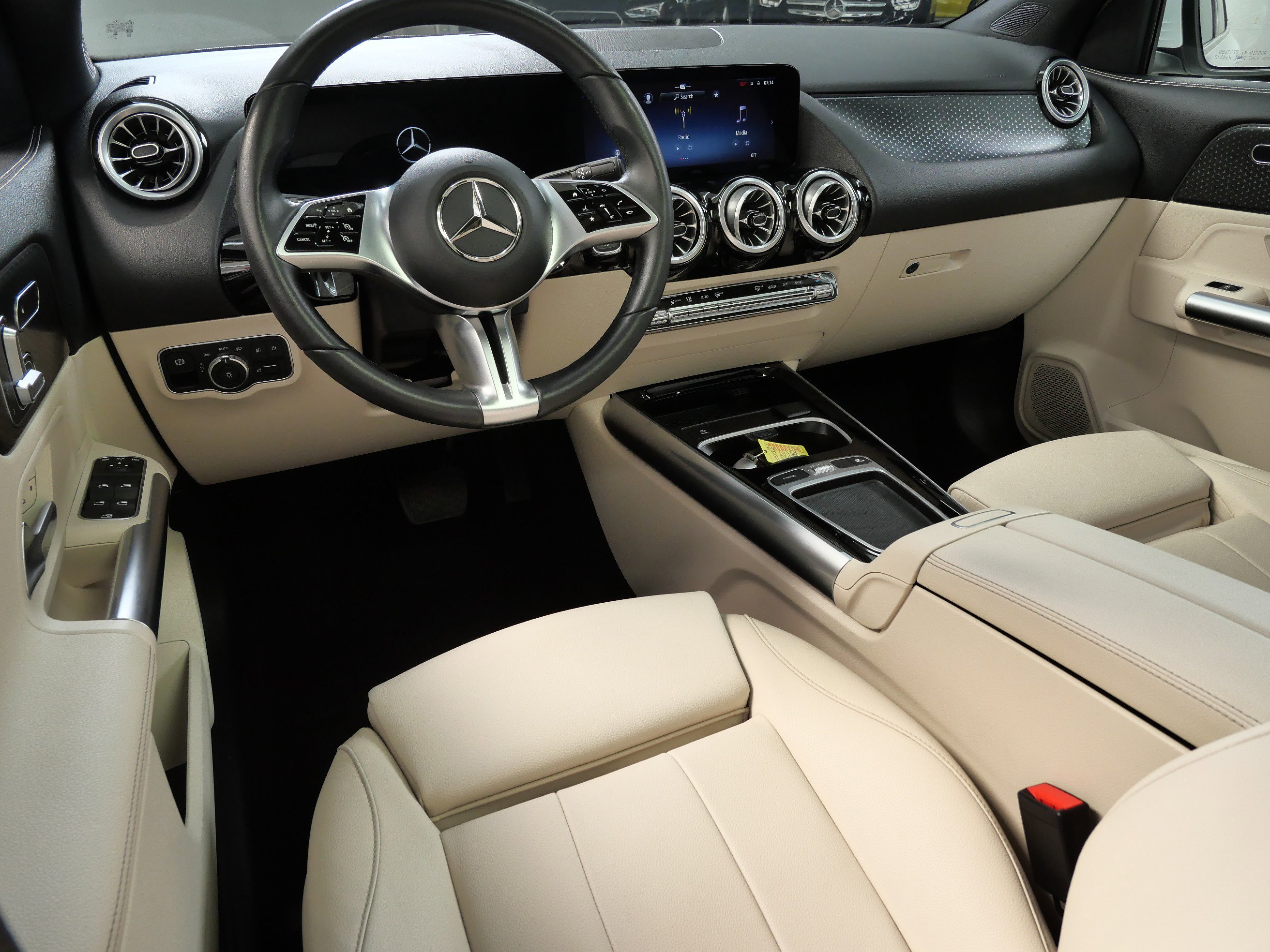 Used 2024 Mercedes-Benz GLA GLA250 with VIN W1N4N4HB2RJ566581 for sale in Minnetonka, Minnesota