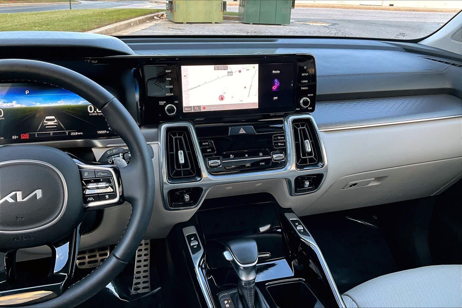 2023 Kia Sorento SX Prestige photo 3