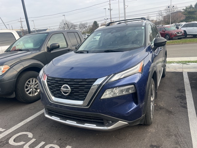 2021 Nissan Rogue Platinum's photo