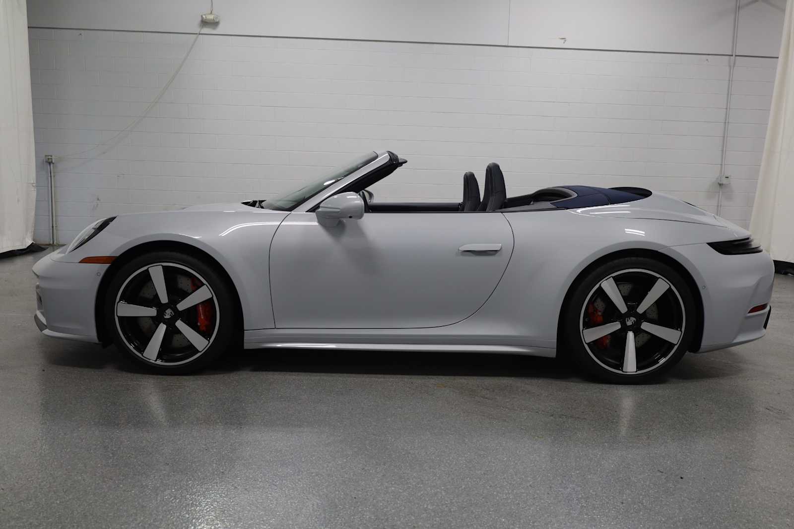 2025 Porsche 911 S photo 3