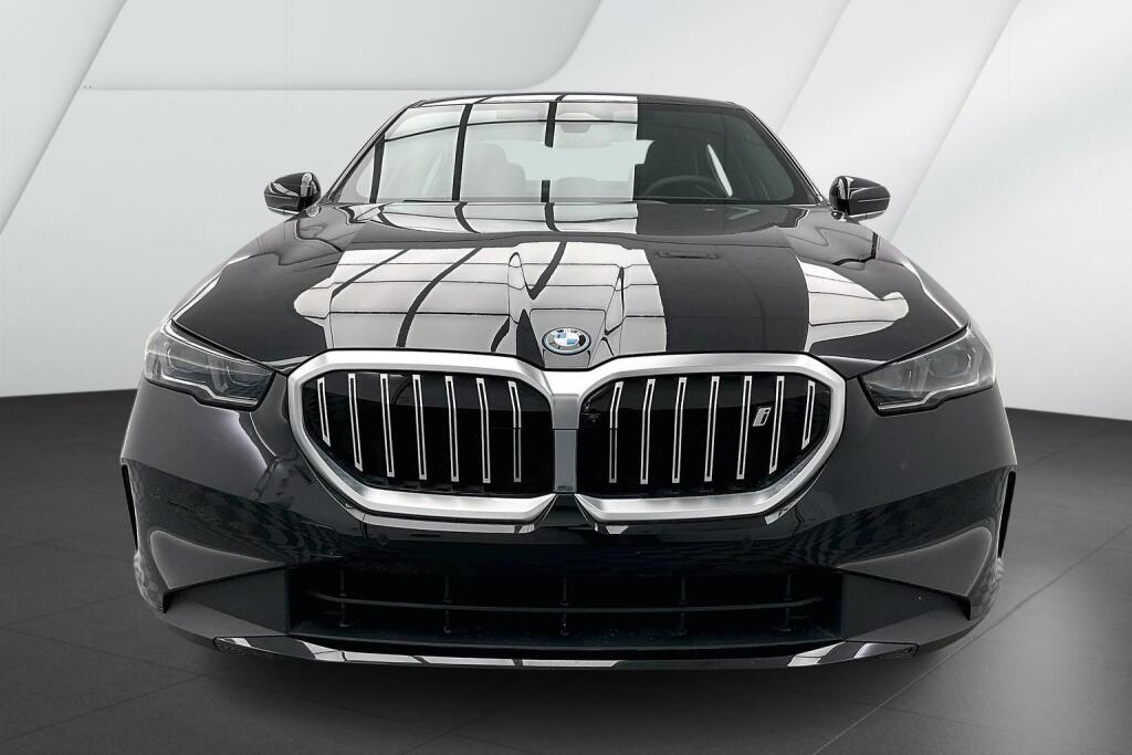 Used 2024 BMW i5 Base with VIN WBY33FK02RCR51881 for sale in Omaha, NE