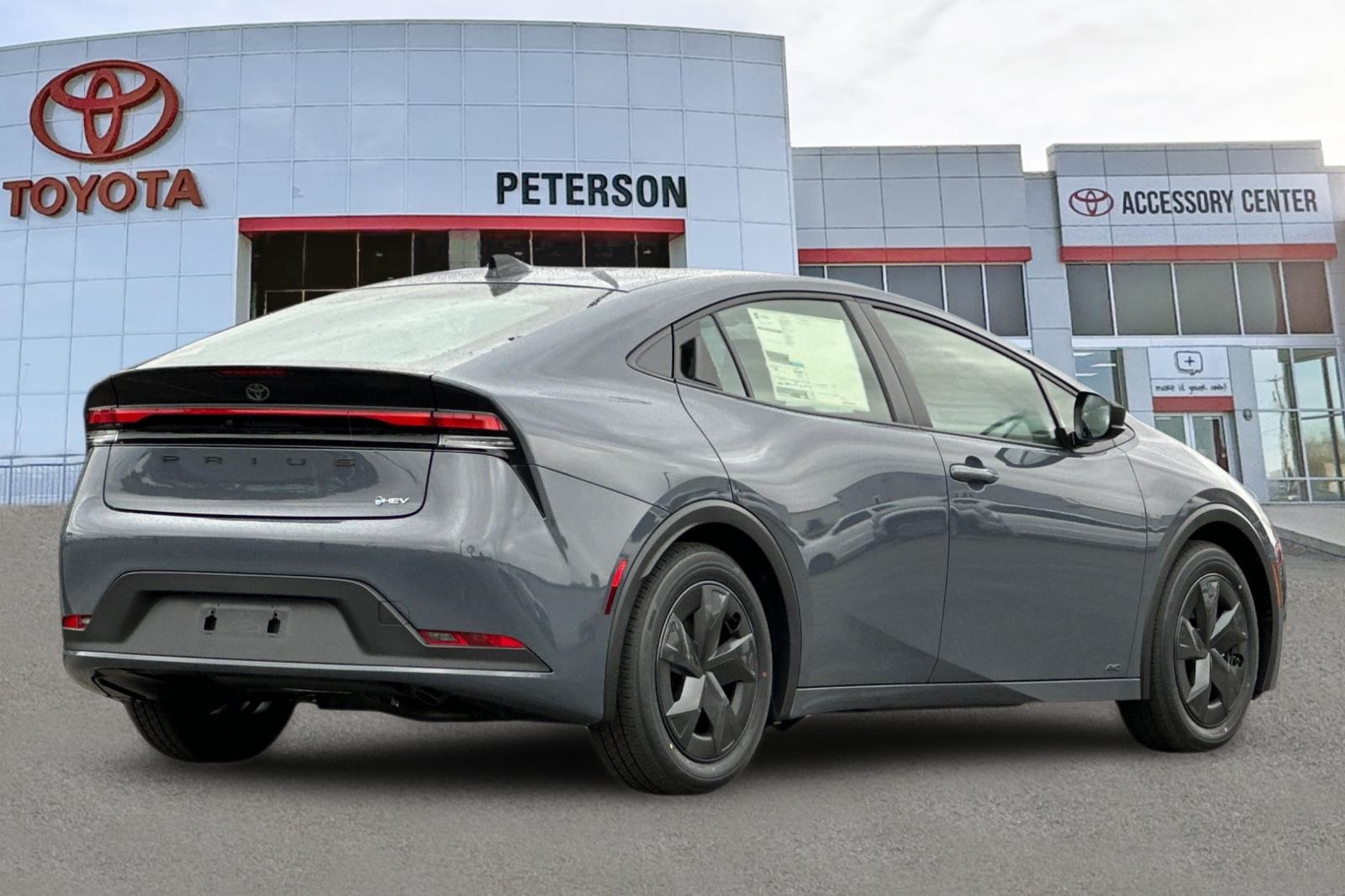 2026 Toyota Prius LE photo 4