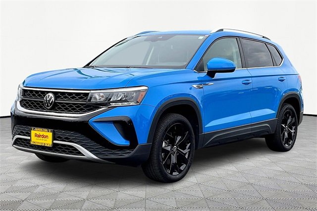 2023 Volkswagen Taos SE photo 2