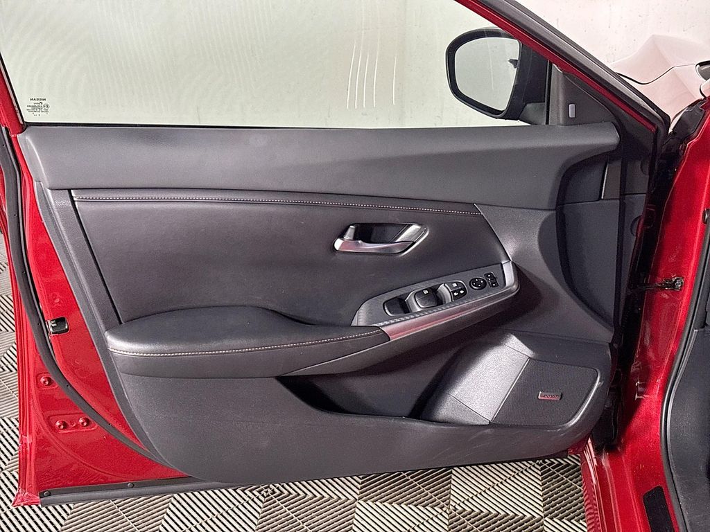2021 Nissan Sentra SR photo 10
