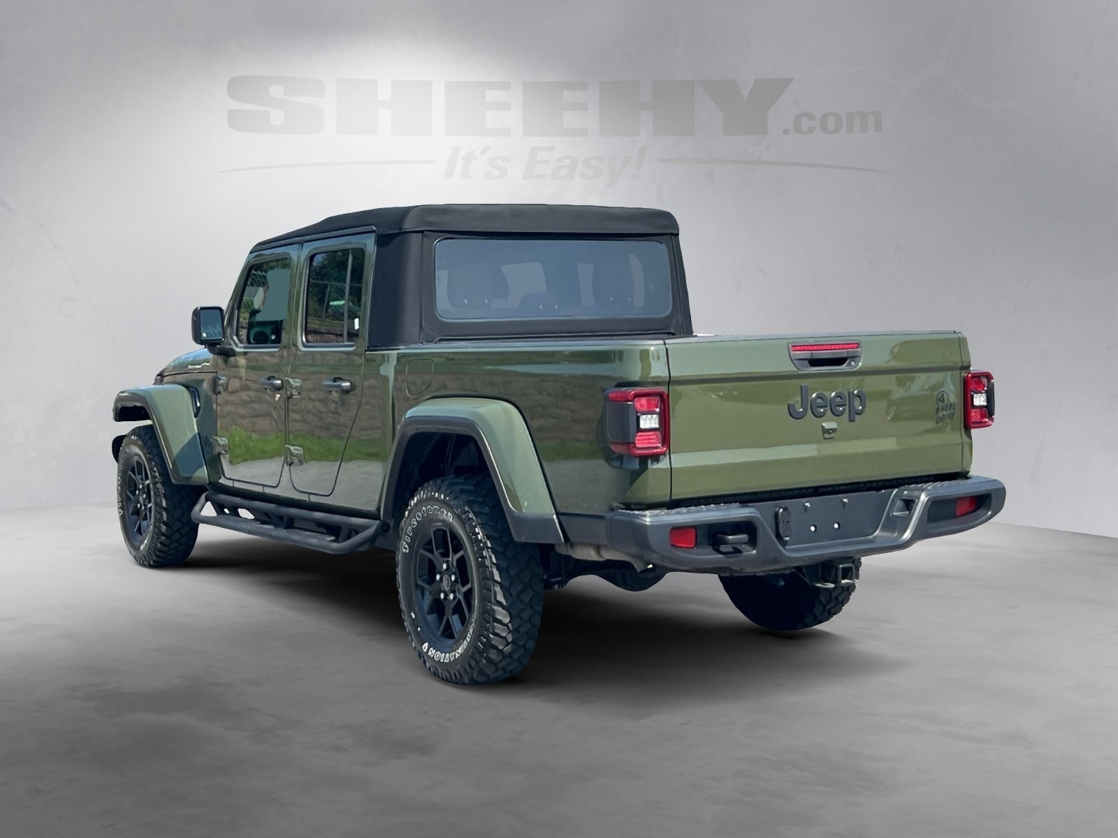 2024 Jeep Gladiator Willys photo 4