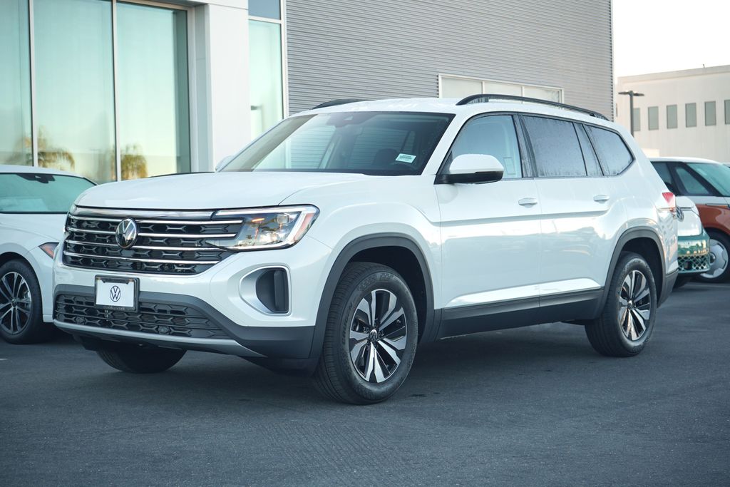 2026 Volkswagen Atlas SE's photo