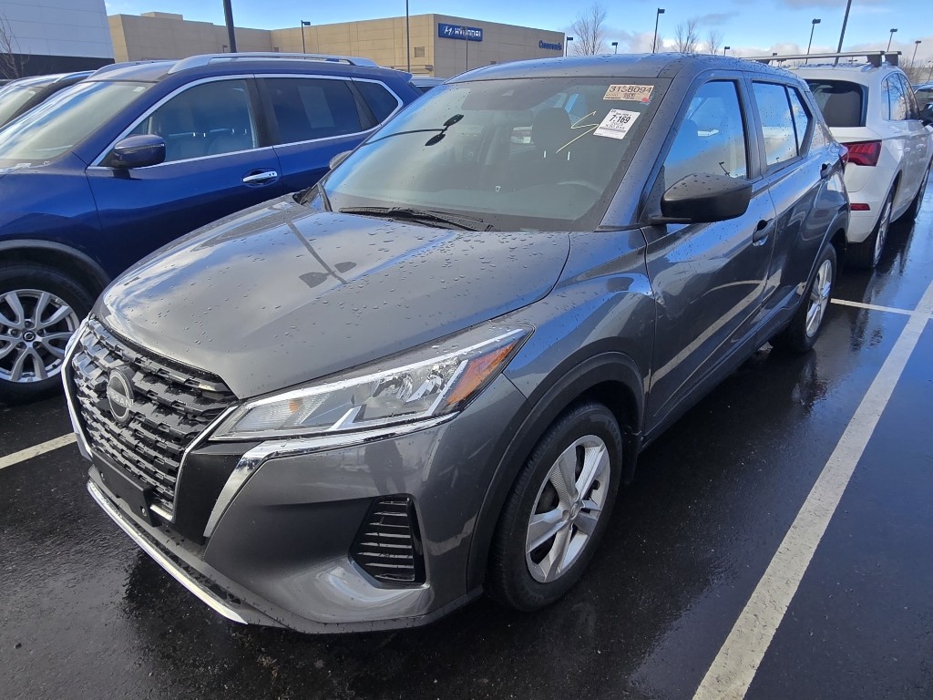 2023 Nissan Kicks S's photo