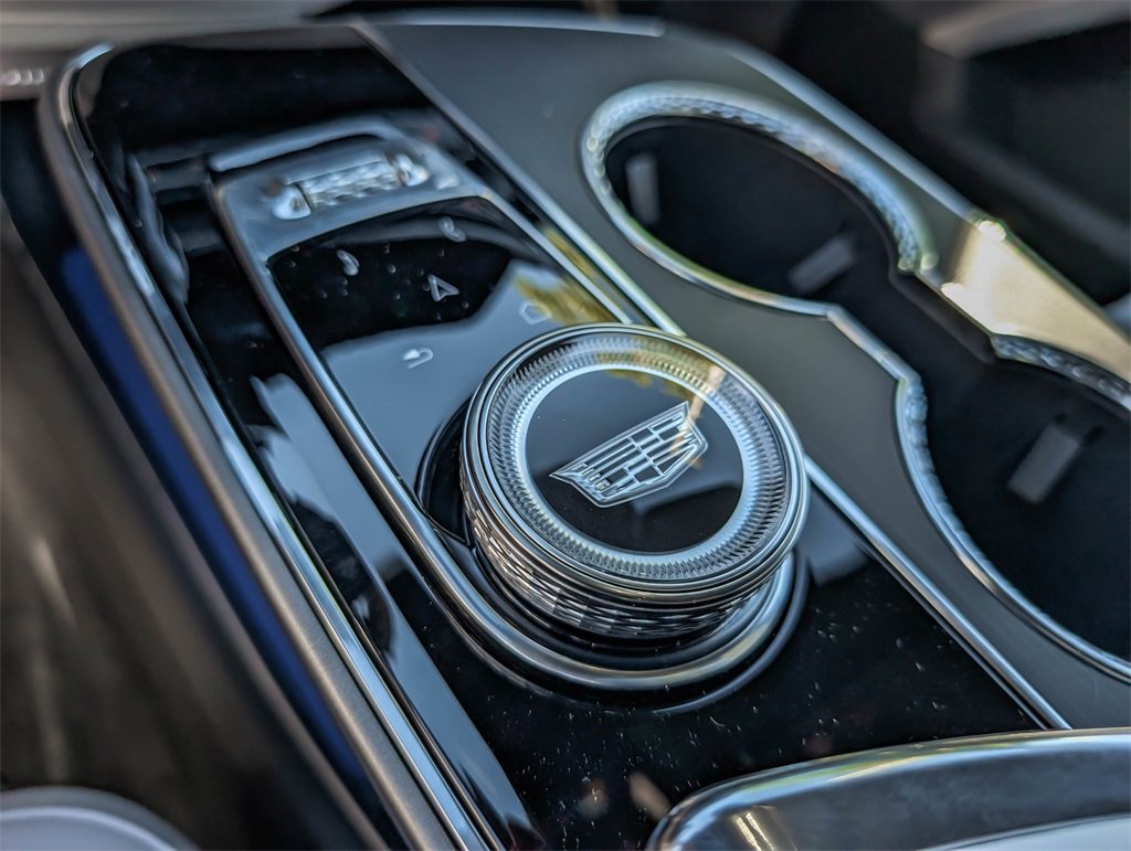 2026 Cadillac Lyriq Luxury photo 27