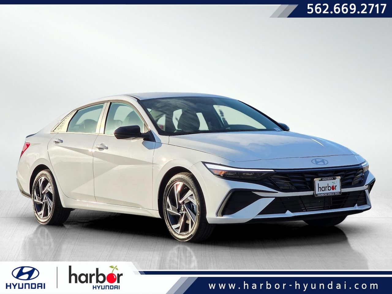 2025 Hyundai Elantra SEL's photo