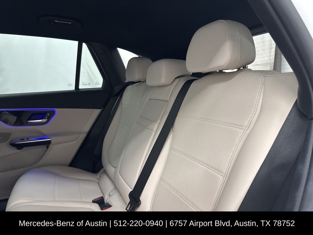 2025 Mercedes Benz GLC 300 photo 15