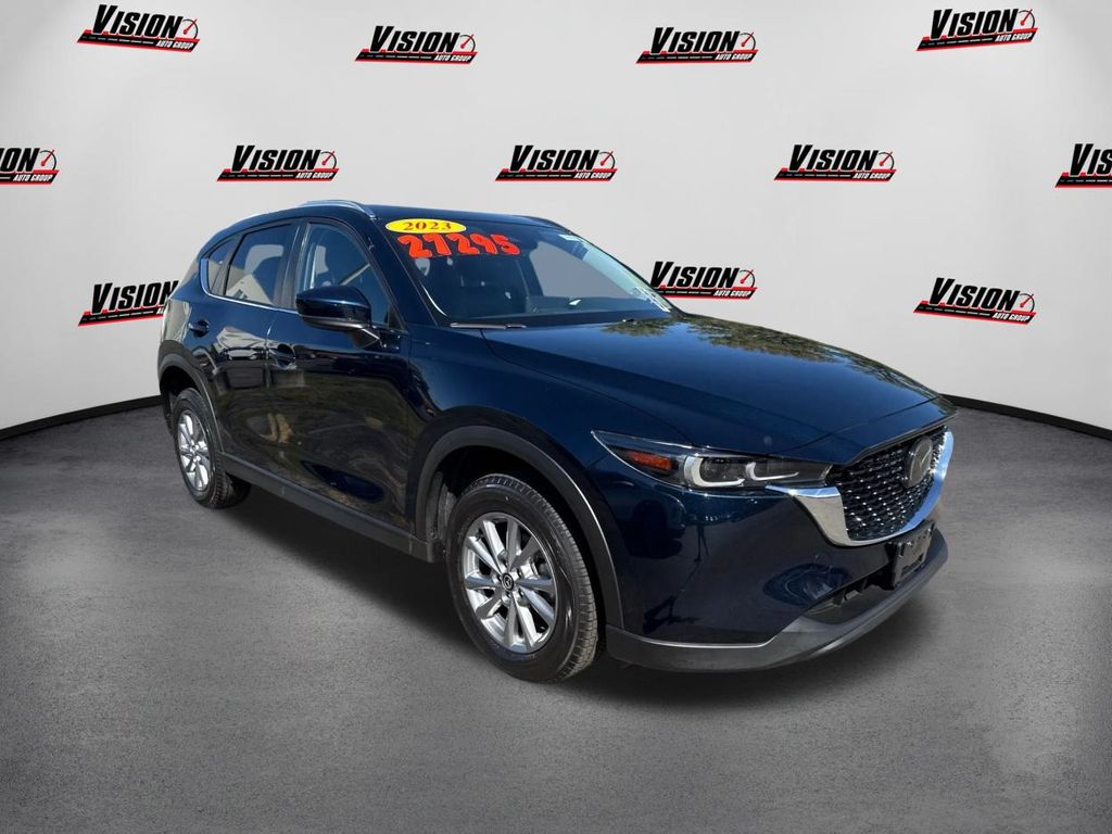 2023 Mazda CX-5 2.5 S Preferred photo 3