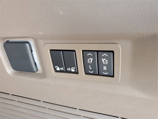 2024 Gmc Yukon Denali photo 28