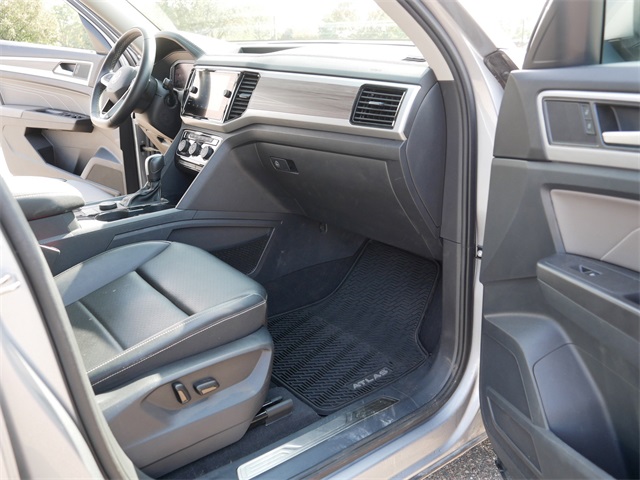 2022 Volkswagen Atlas SEL photo 20