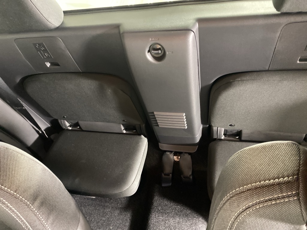 2025 Nissan Frontier SV photo 11