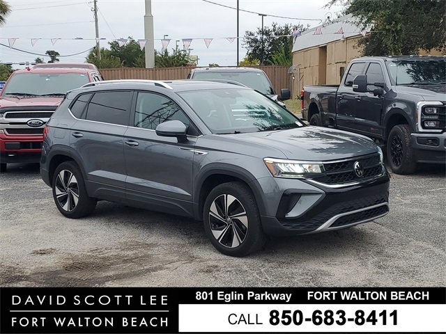 2024 Volkswagen Taos SE's photo