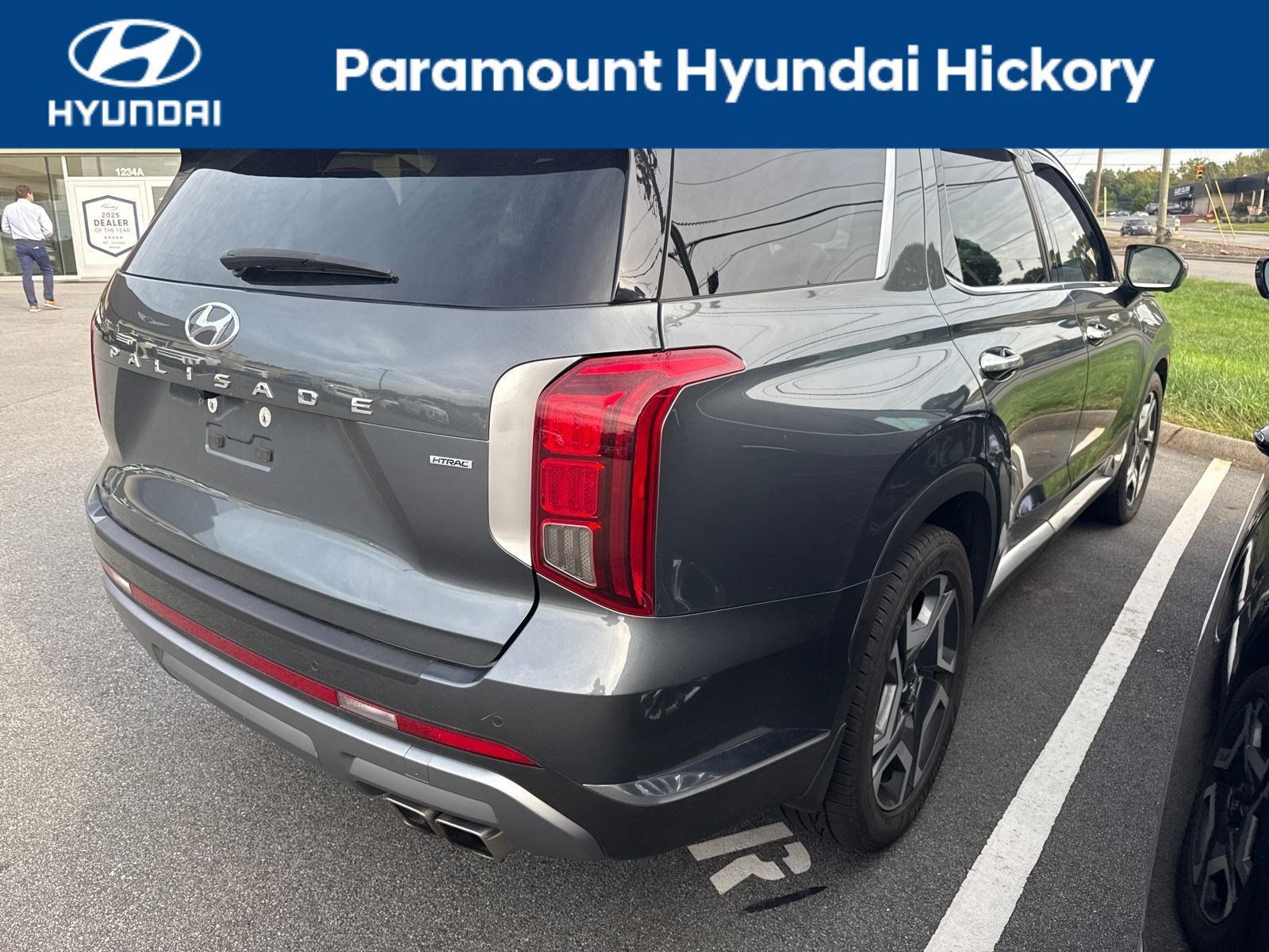 2024 Hyundai Palisade Limited photo 4