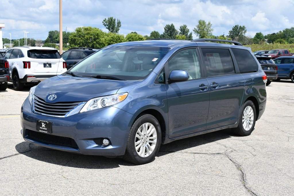 Used 2014 Toyota Sienna XLE with VIN 5TDYK3DC0ES481858 for sale in Rochester, Minnesota