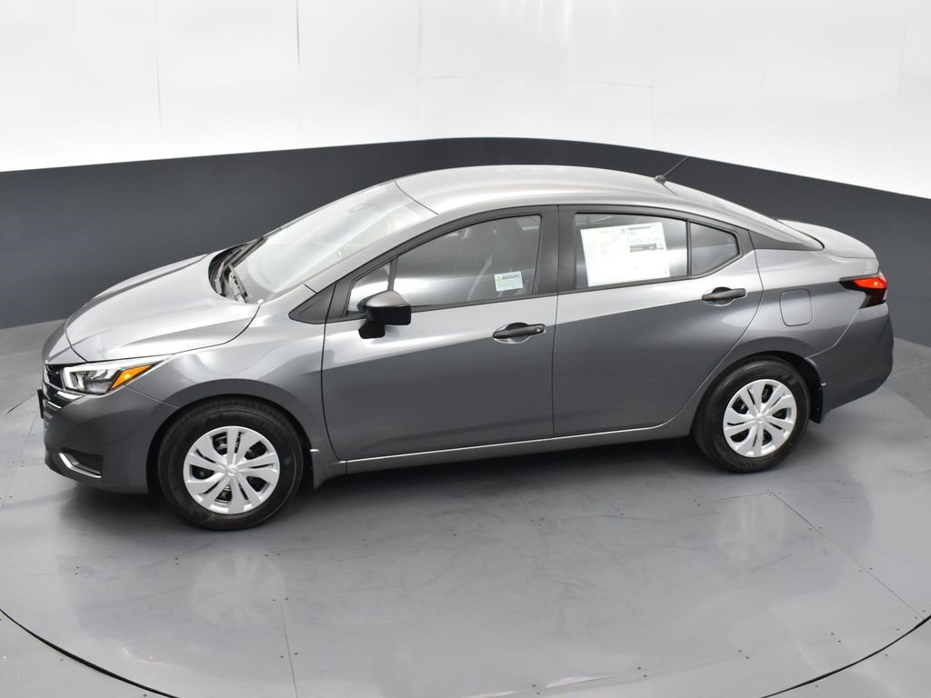 2025 Nissan Versa 1.6 S photo 41