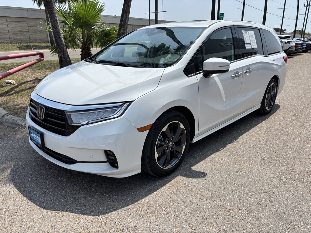 2024 Honda Odyssey Elite photo 2
