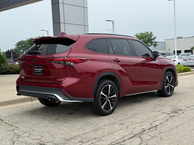 2021 Toyota Highlander XSE photo 2