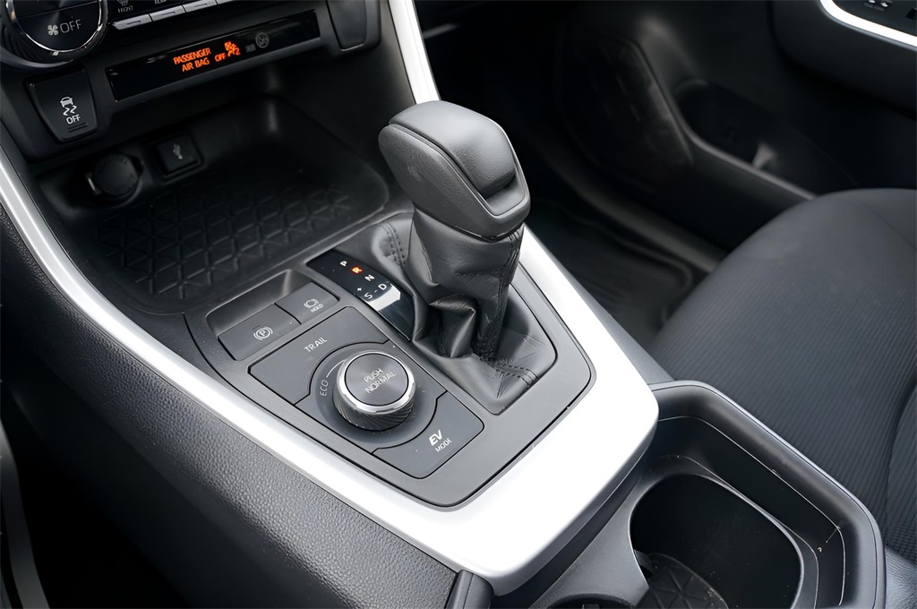 2021 Toyota RAV4 Hybrid LE photo 22
