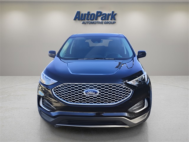 2024 Ford Edge SEL photo 2