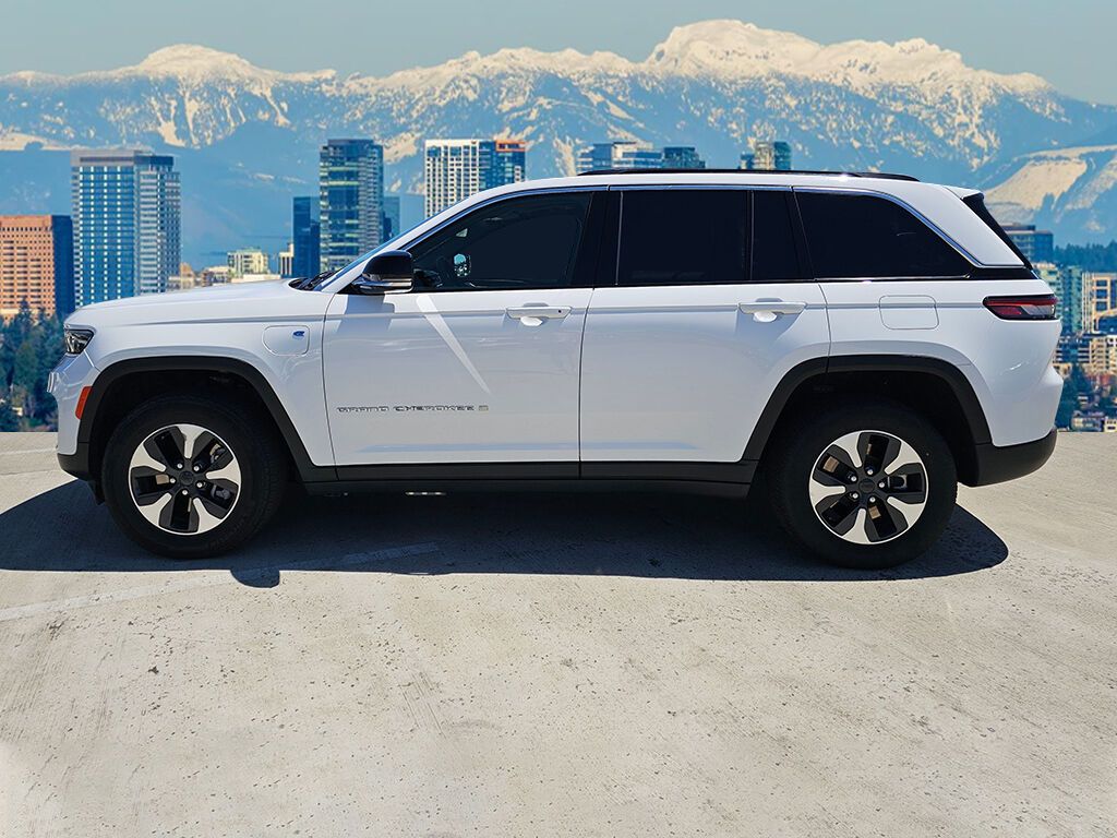 2024 Jeep Cherokee Limited 4xe photo 2