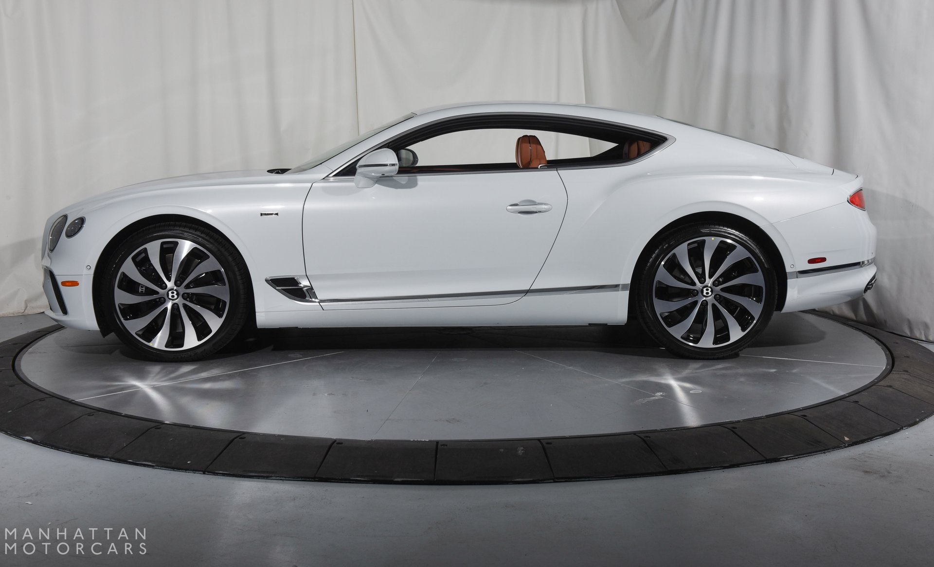 2024 Bentley Continental GT V8 photo 8