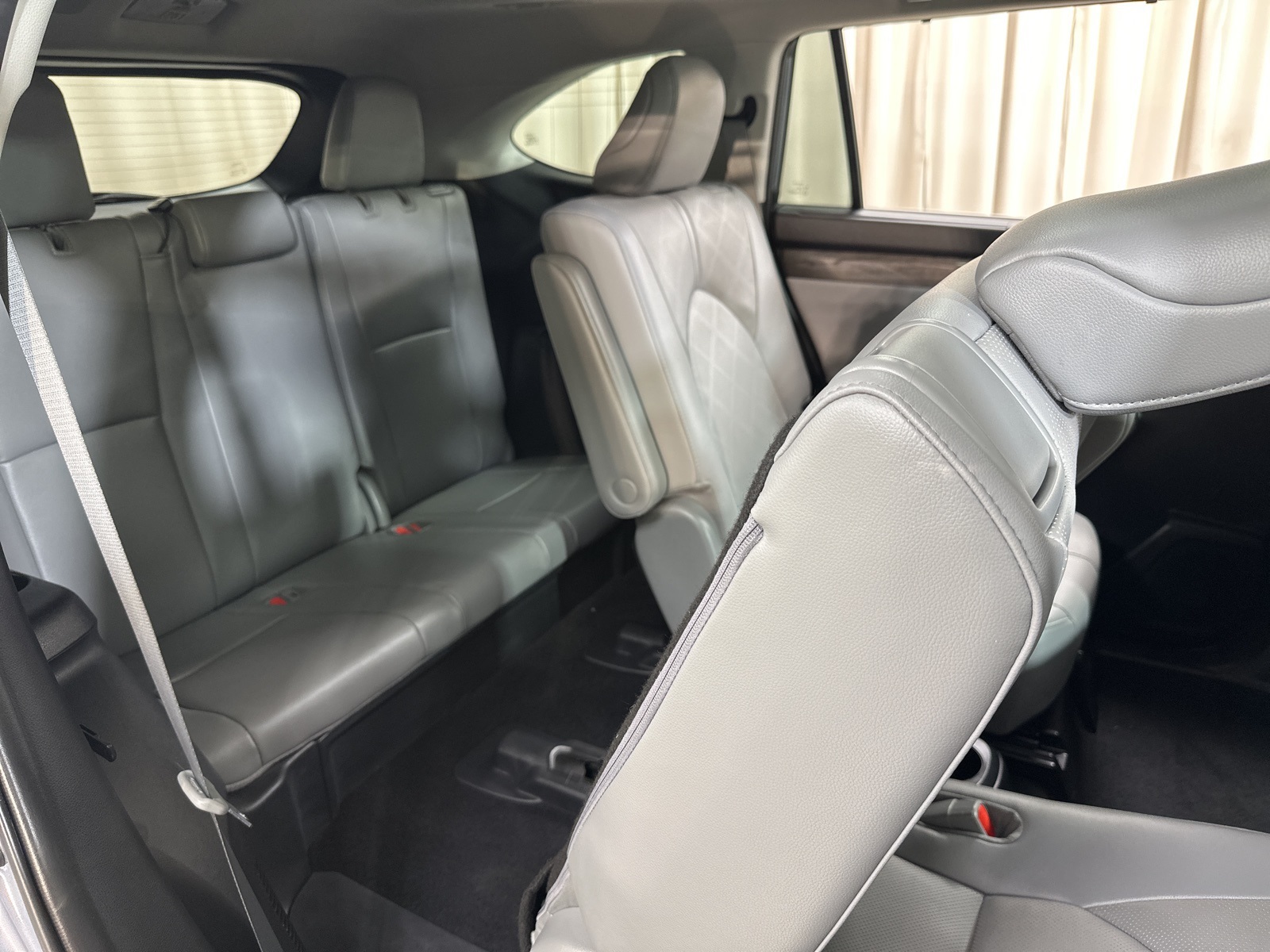 2021 Toyota Highlander Platinum photo 17