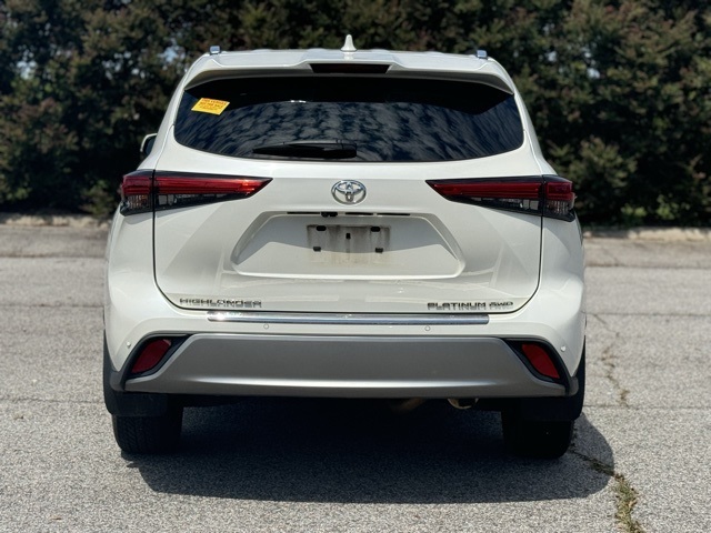 2021 Toyota Highlander Platinum photo 5